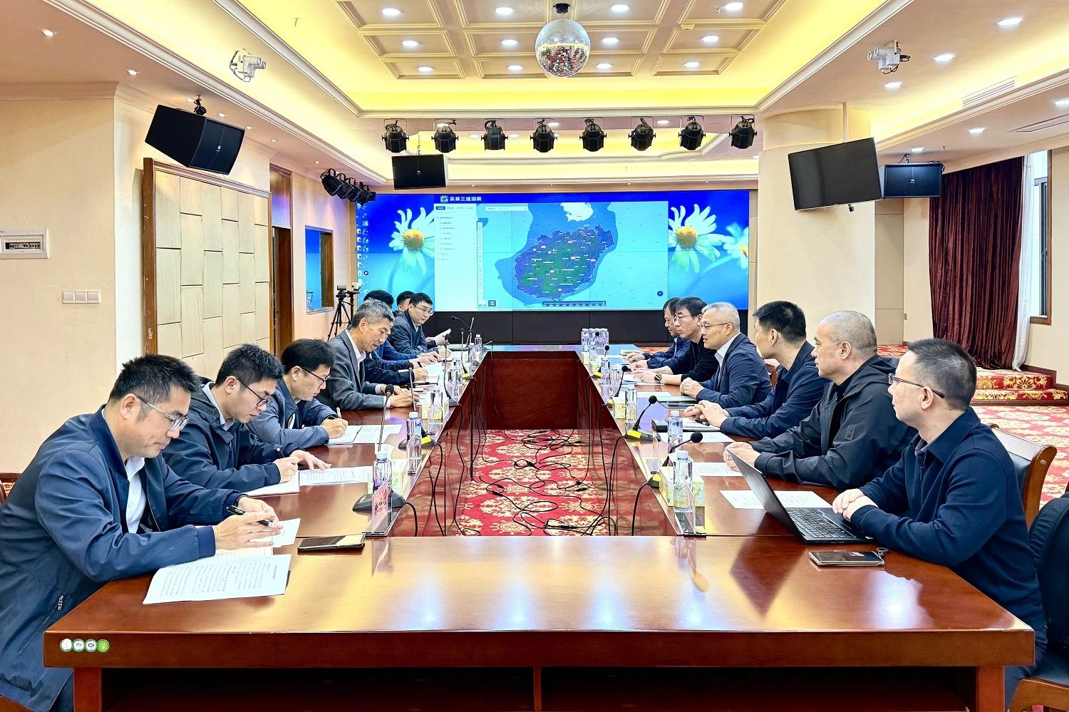 必威BETWAY领导带队赴海南省测绘地理信息局调研